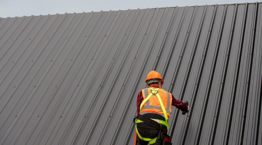 Expert Emergency Roof Repairs services in McMillan, MI